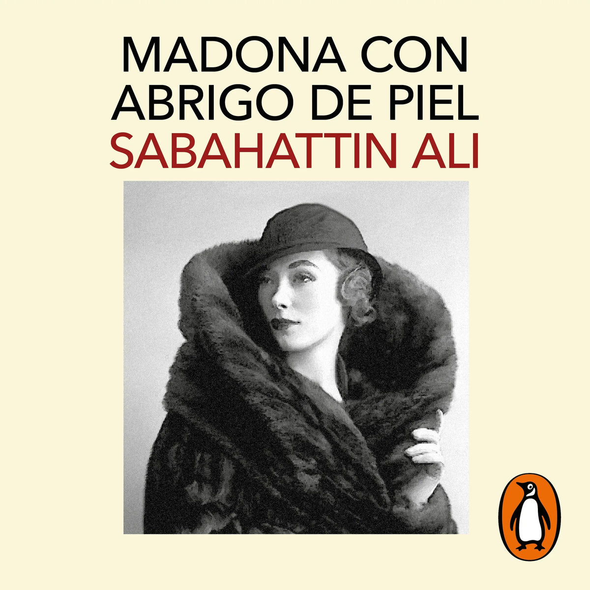 Madona con abrigo de piel